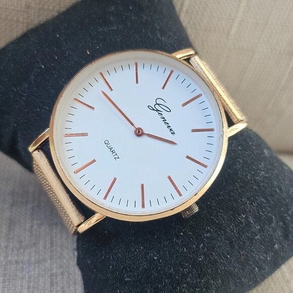 Geneva Ladies Wristwatch Rose gold Tone Mesh Metal Strap Analog Quartz Watch - Picture 2 of 11